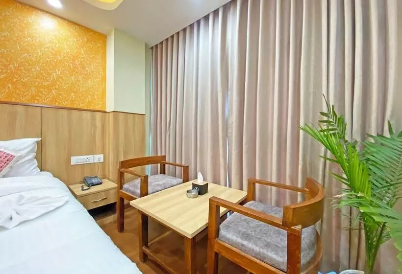 هتل Lumbini Airport