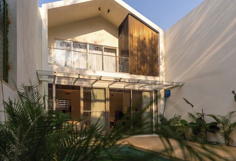 호텔 Apricus Villa Ambica Anjuna