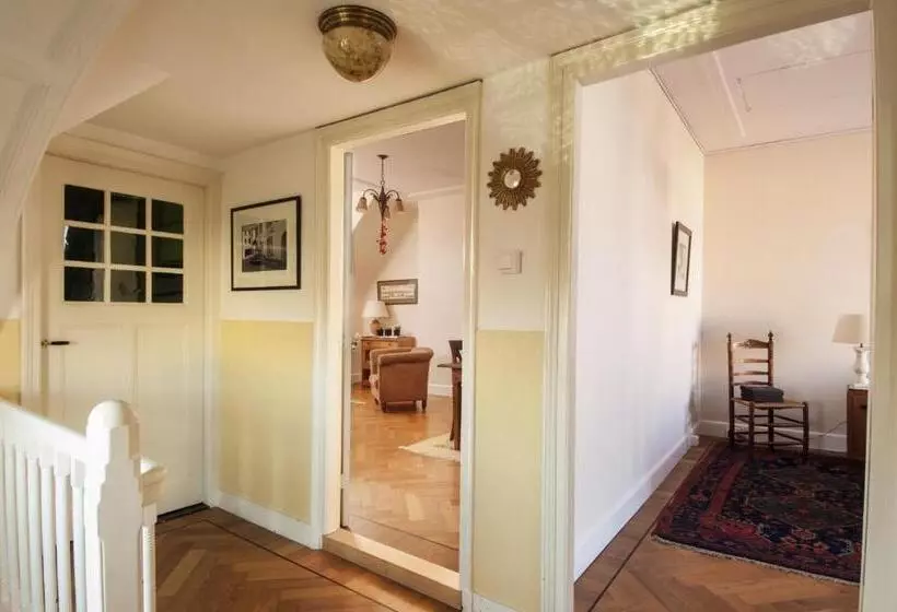 B&b De Schiedamse Suites