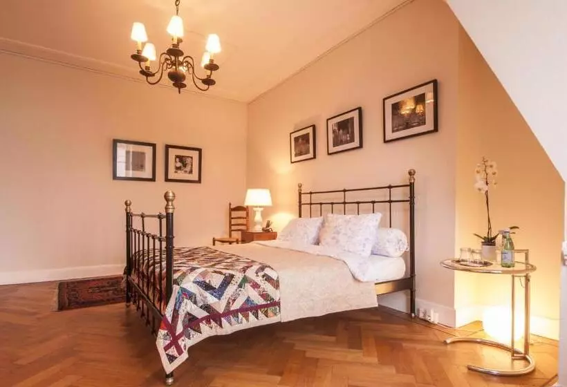 B&b De Schiedamse Suites
