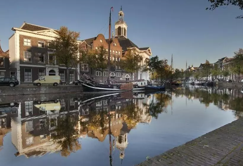 B&b De Schiedamse Suites