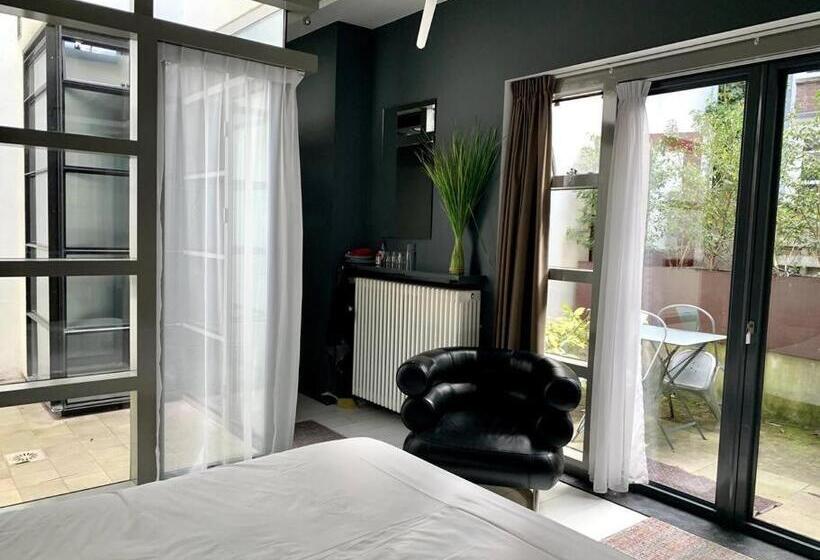 مبيت وإفطار Zocher6 Bnb A Monumental Town House In The City Center