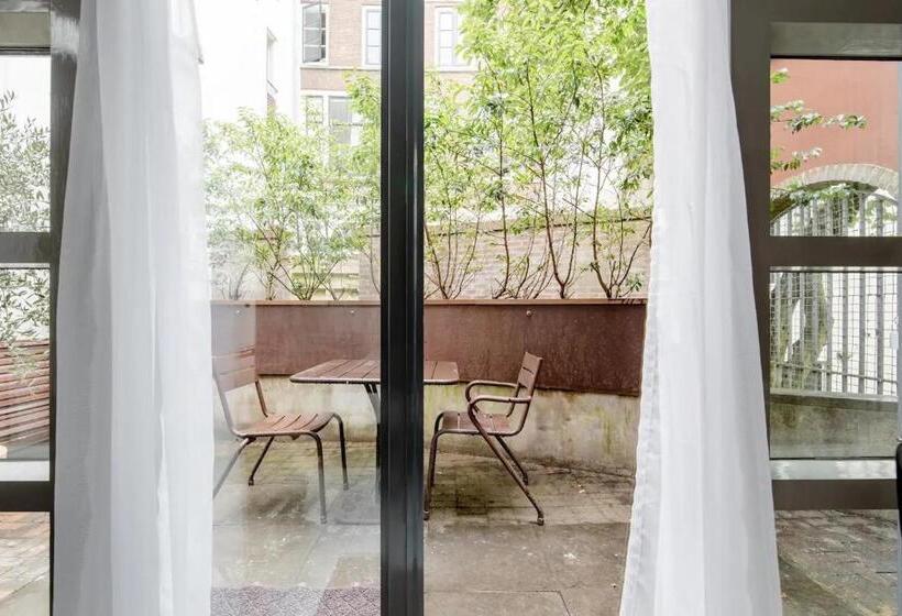 مبيت وإفطار Zocher6 Bnb A Monumental Town House In The City Center