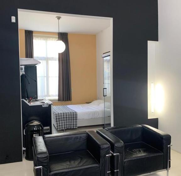 مبيت وإفطار Zocher6 Bnb A Monumental Town House In The City Center