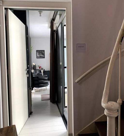 مبيت وإفطار Zocher6 Bnb A Monumental Town House In The City Center