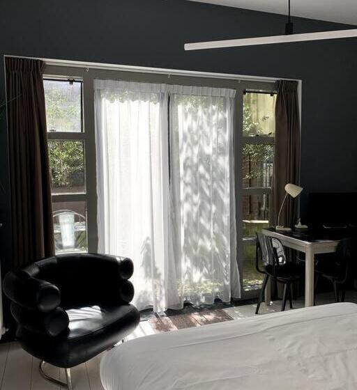 مبيت وإفطار Zocher6 Bnb A Monumental Town House In The City Center