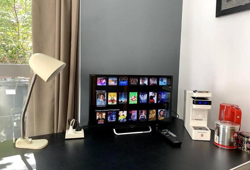 مبيت وإفطار Zocher6 Bnb A Monumental Town House In The City Center