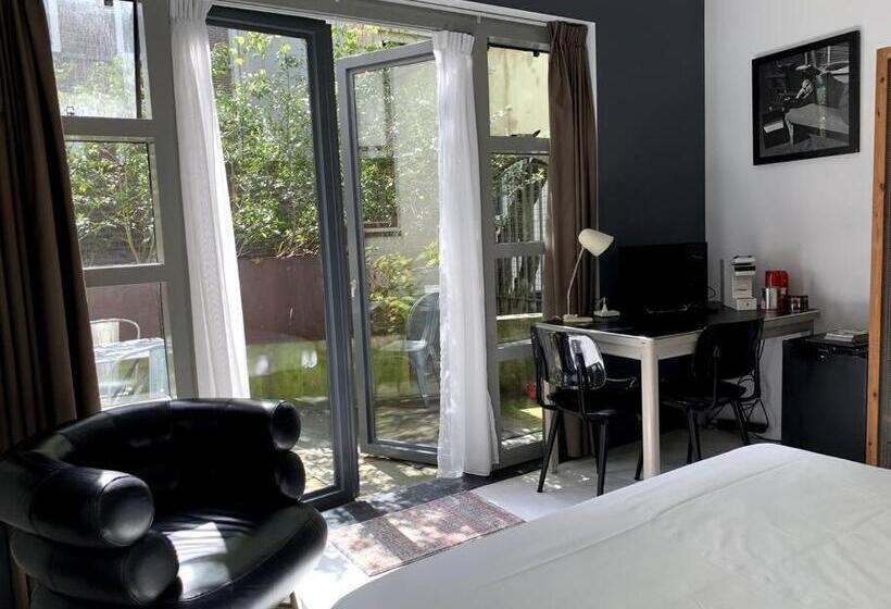 مبيت وإفطار Zocher6 Bnb A Monumental Town House In The City Center