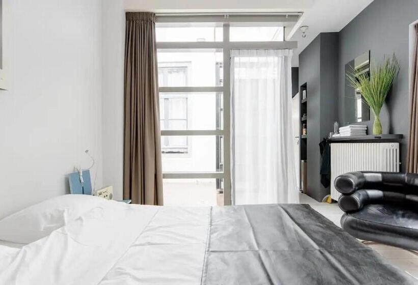 مبيت وإفطار Zocher6 Bnb A Monumental Town House In The City Center