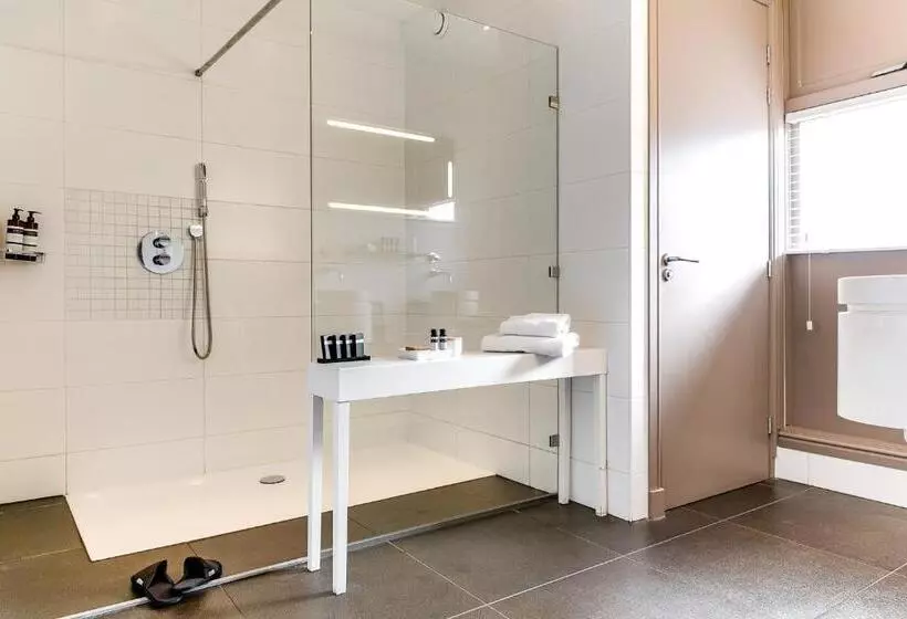 Brasss Hotel Suites