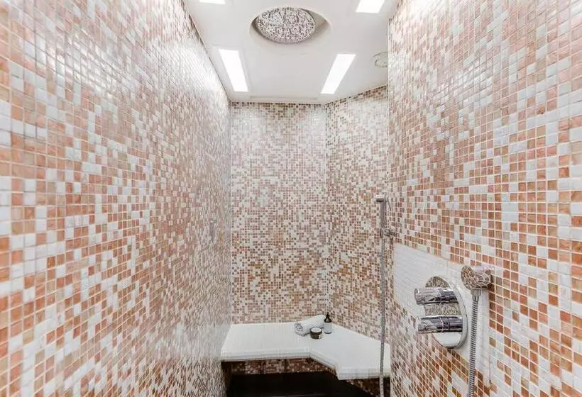 Brasss Hotel Suites