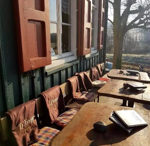 ホテル ,herberg & Appartementen De Smidse