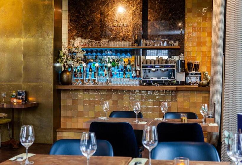 Отель Van Renenpark