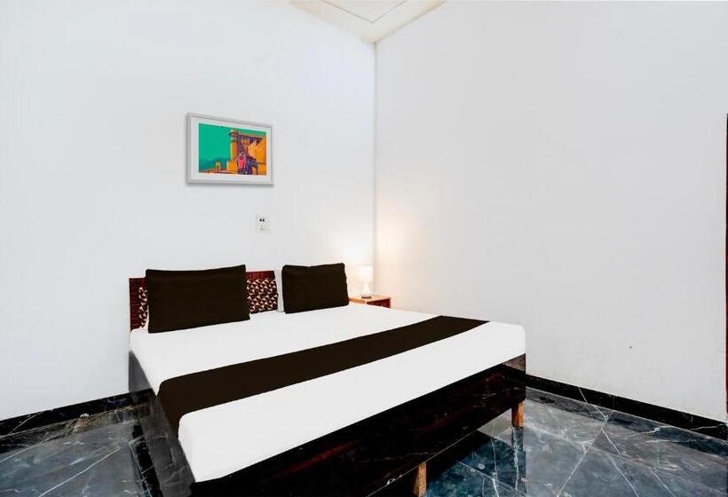 Отель Oyo Royal Residency