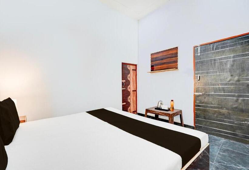 Отель Oyo Royal Residency