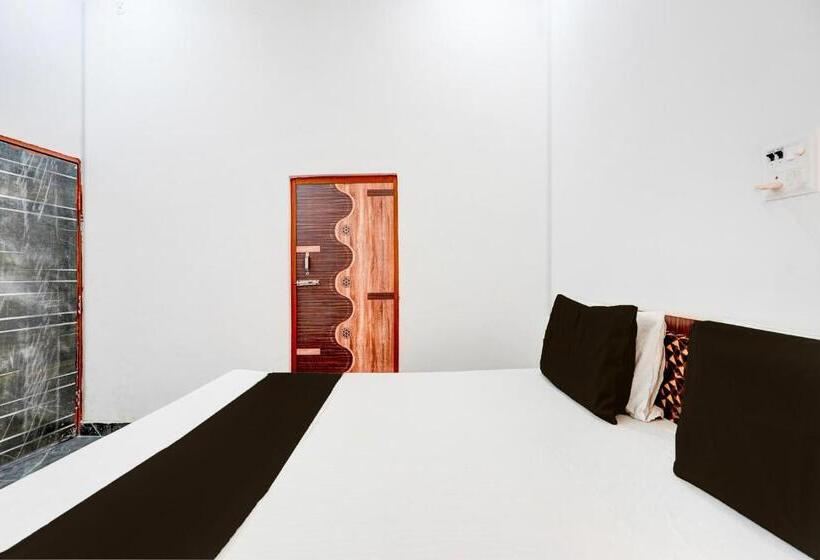 Отель Oyo Royal Residency