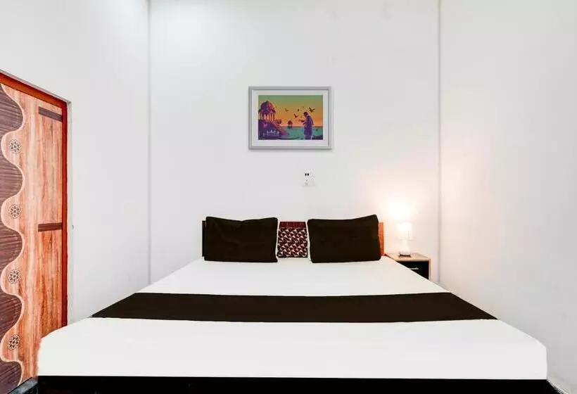 ホテル Oyo Royal Residency