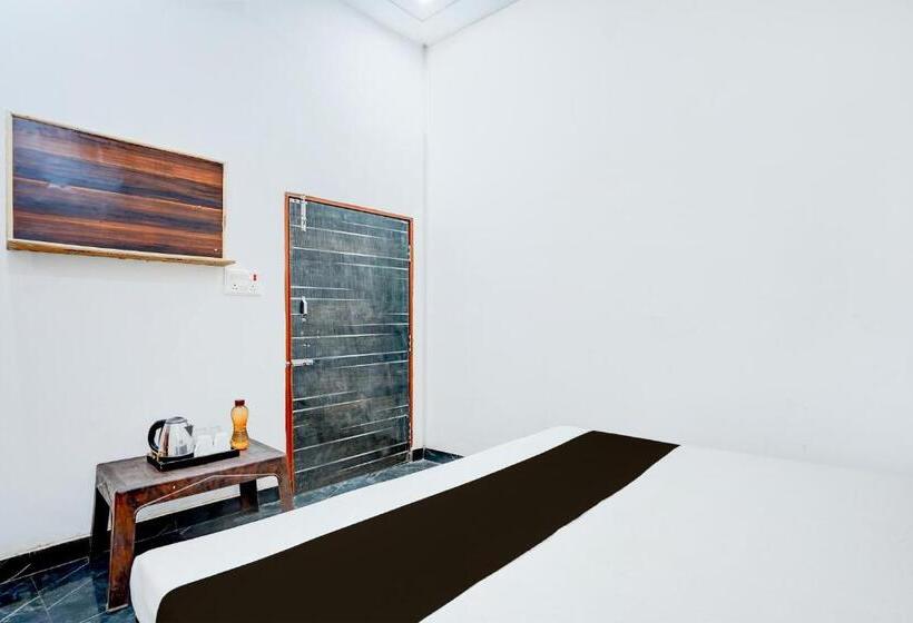 Отель Oyo Royal Residency