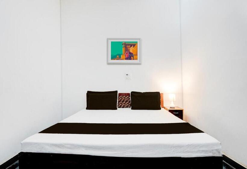 Отель Oyo Royal Residency