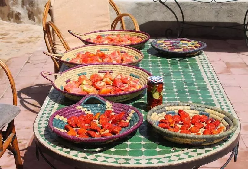 Hotelli Azzaouia Resort & Development