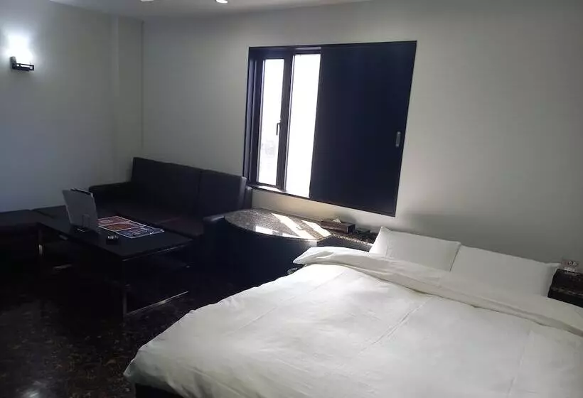 ホテル C Plus   Adult Only