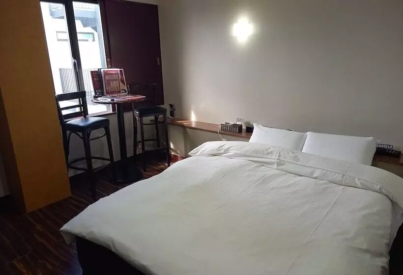 ホテル C Plus   Adult Only