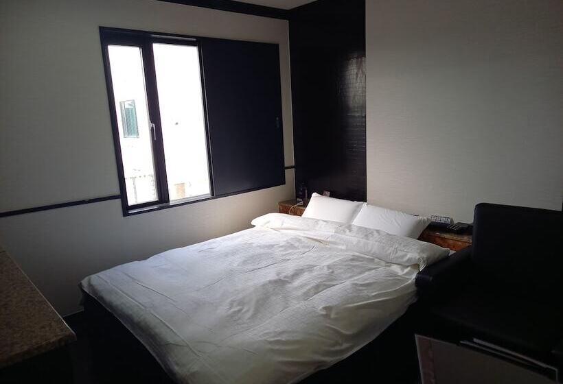 Hotel C Plus   Adult Only