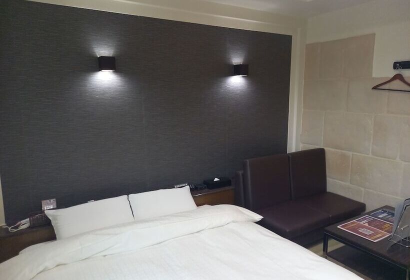 Hotel C Plus   Adult Only