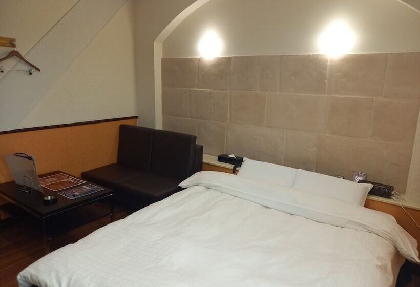 Hotel C Plus   Adult Only