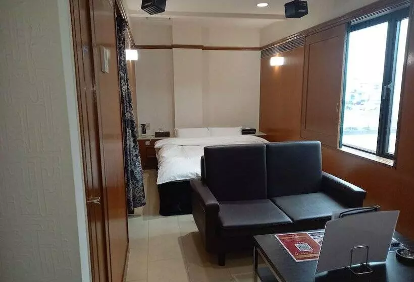 ホテル C Plus   Adult Only