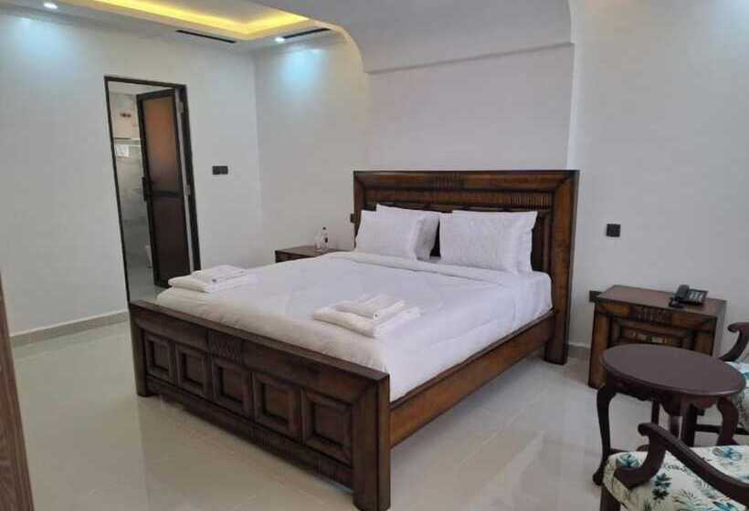 هتل The Sailors Address