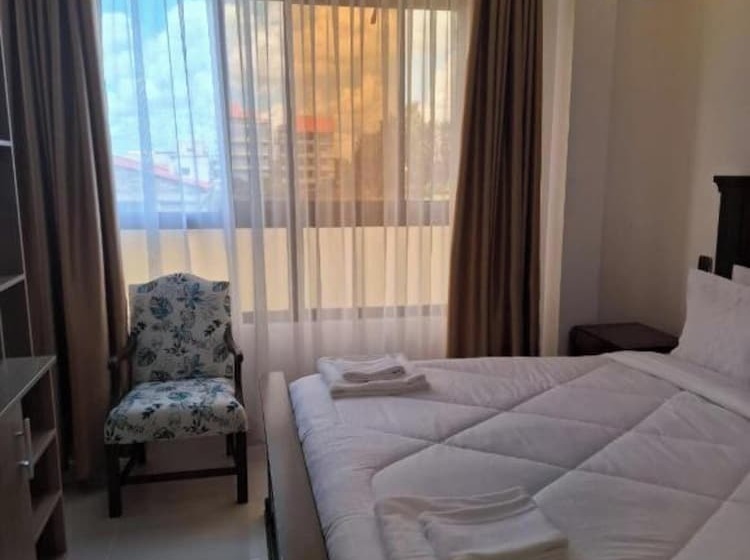 هتل The Sailors Address