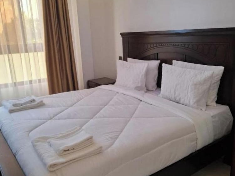 هتل The Sailors Address