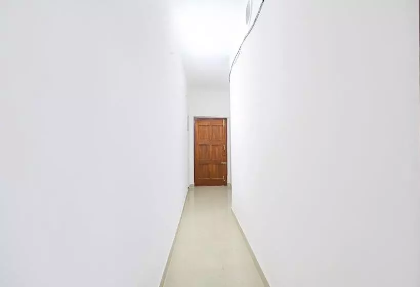 Hotelli Fabexpress Kovalam Residency