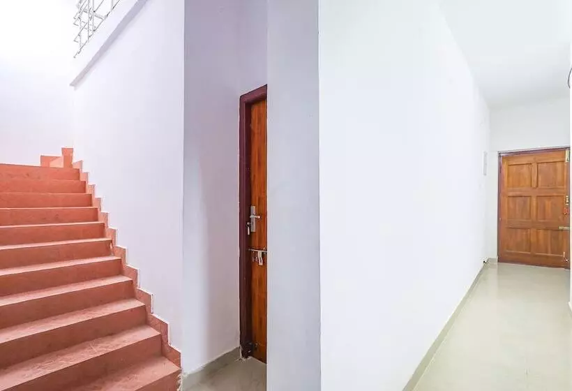 Hotelli Fabexpress Kovalam Residency