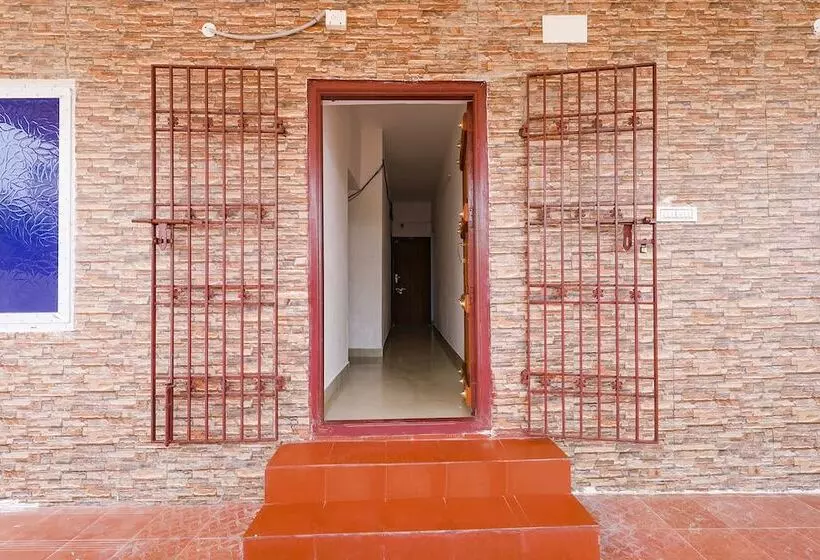 Hotelli Fabexpress Kovalam Residency