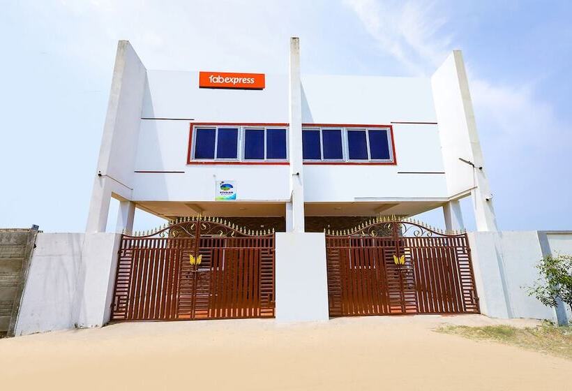 호텔 Fabexpress Kovalam Residency