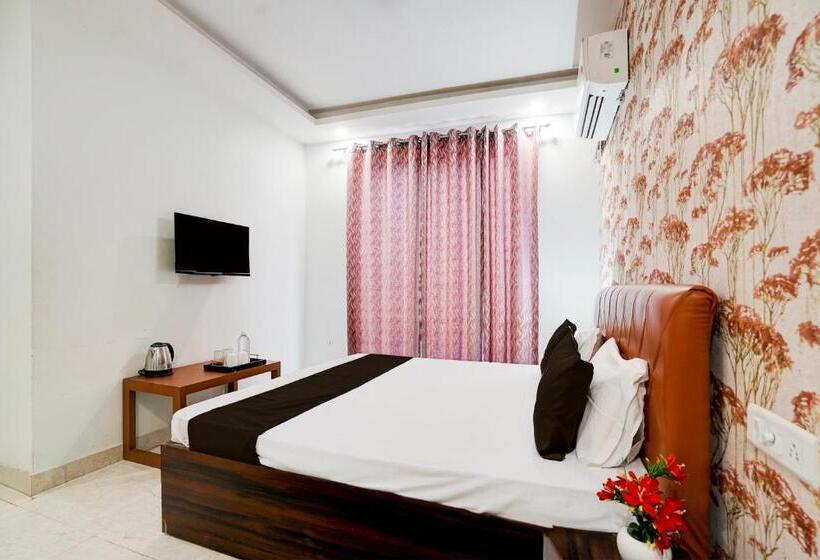 Отель Oyo Flagship Alankrita Resort