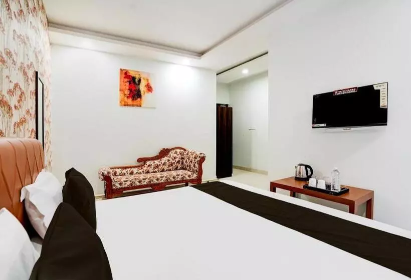 Hotelli Oyo Flagship Alankrita Resort