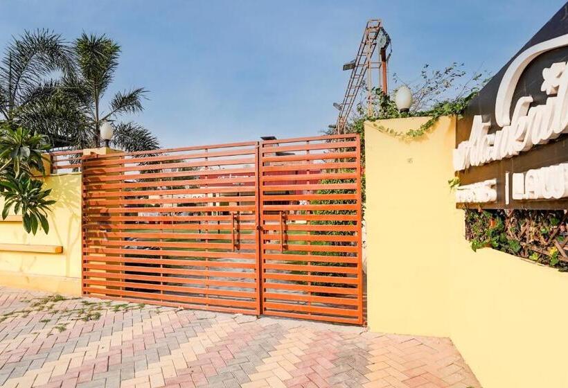 Отель Oyo Flagship Alankrita Resort