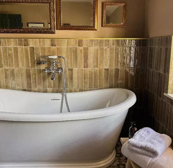 Majatalo The Fitzherbert Farmhouse