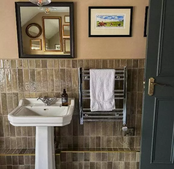 Majatalo The Fitzherbert Farmhouse