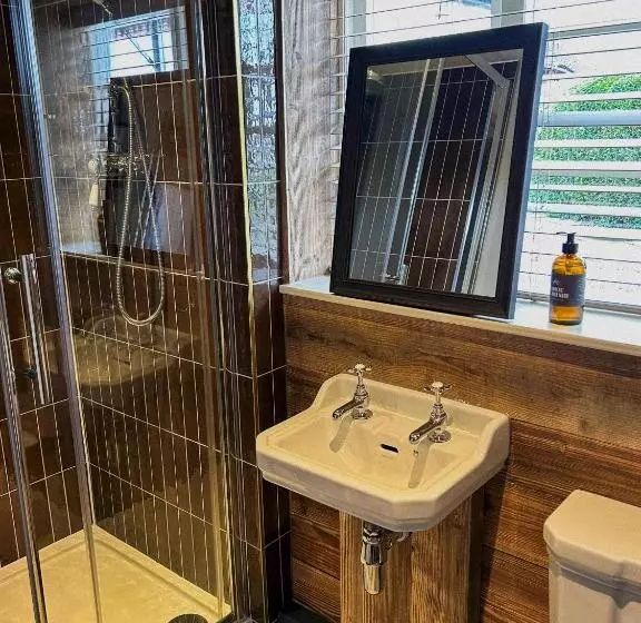 Majatalo The Fitzherbert Farmhouse