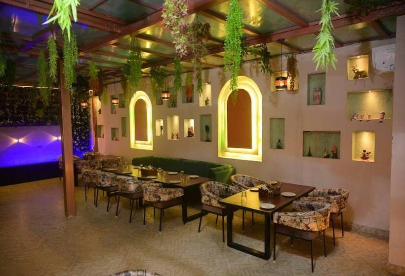 فندق Pooja O Dine