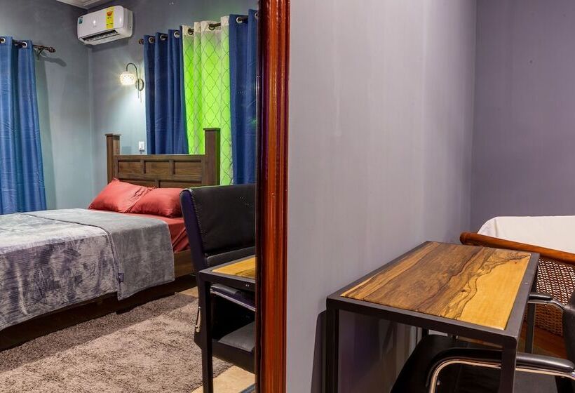 Отель Bluegreen Guesthouse