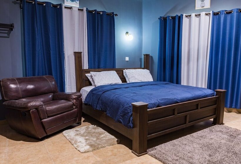 Отель Bluegreen Guesthouse
