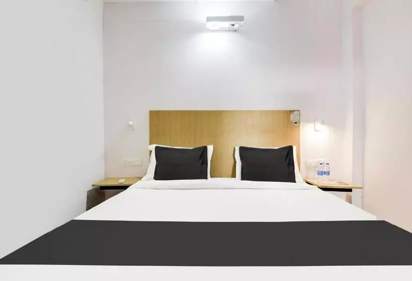 هتل Oyo Flagship Candolim Home Stay