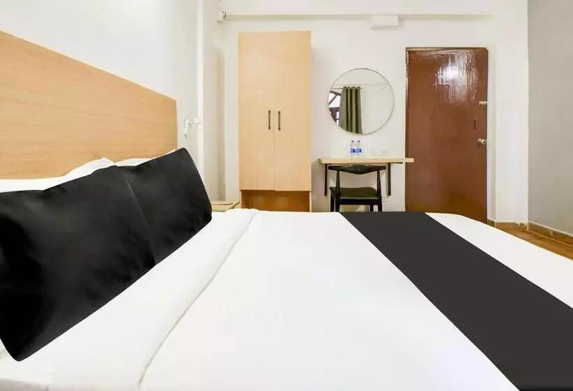 هتل Oyo Flagship Candolim Home Stay