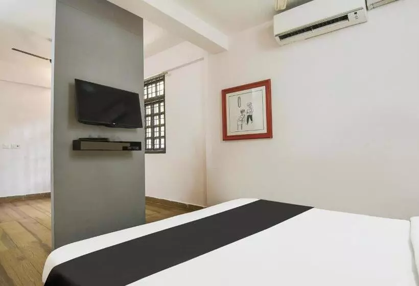 هتل Oyo Flagship Candolim Home Stay