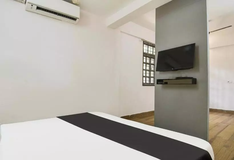 هتل Oyo Flagship Candolim Home Stay